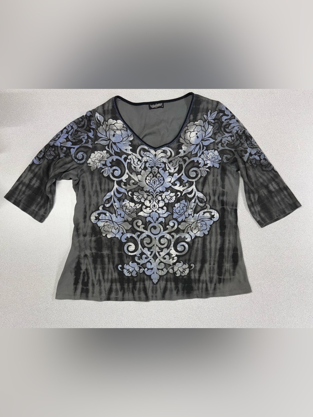 Vanilla Sugar Grey and Blue 3/4 Sleeve Graphic Top 1x Plus